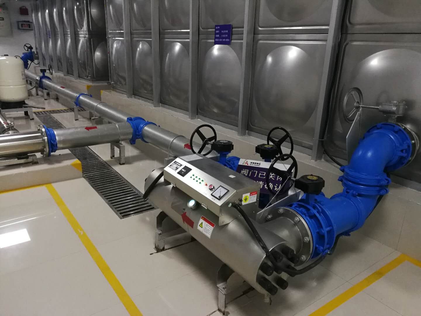 游泳池紫外线消毒器AIUV-ZWX120-8